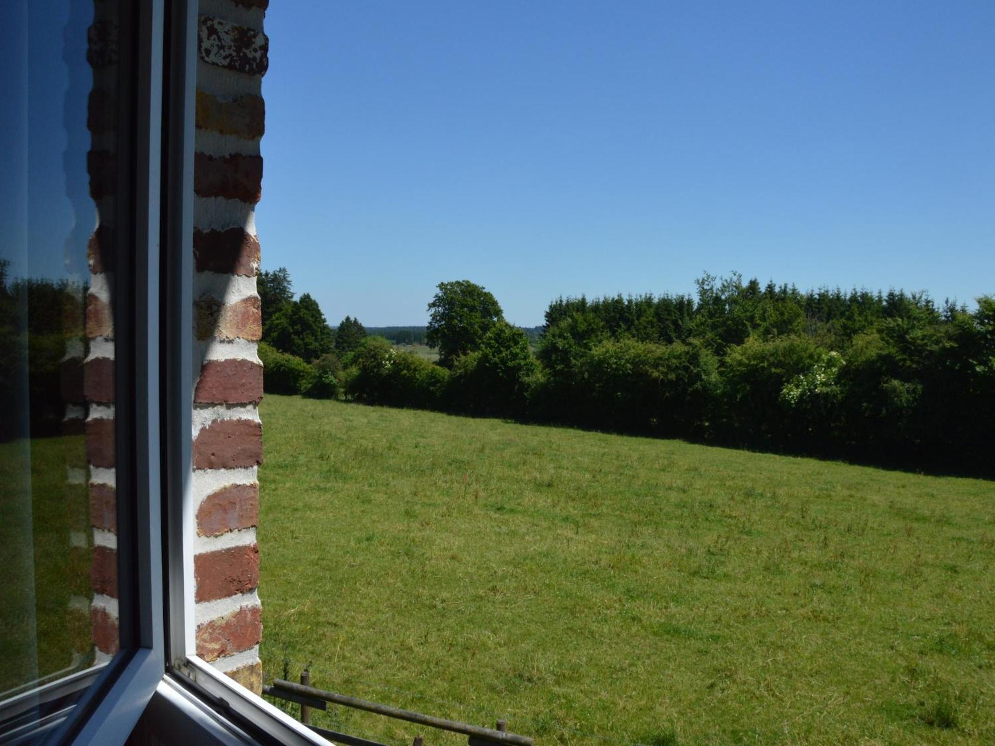 Picture Perfect Holiday Home In Sourbrodt With Garden Bbq Екстер'єр фото
